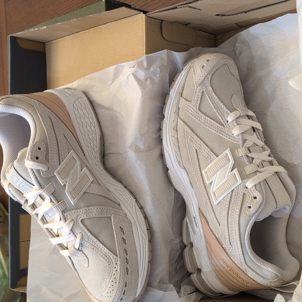 Men New balance size 8 Like New